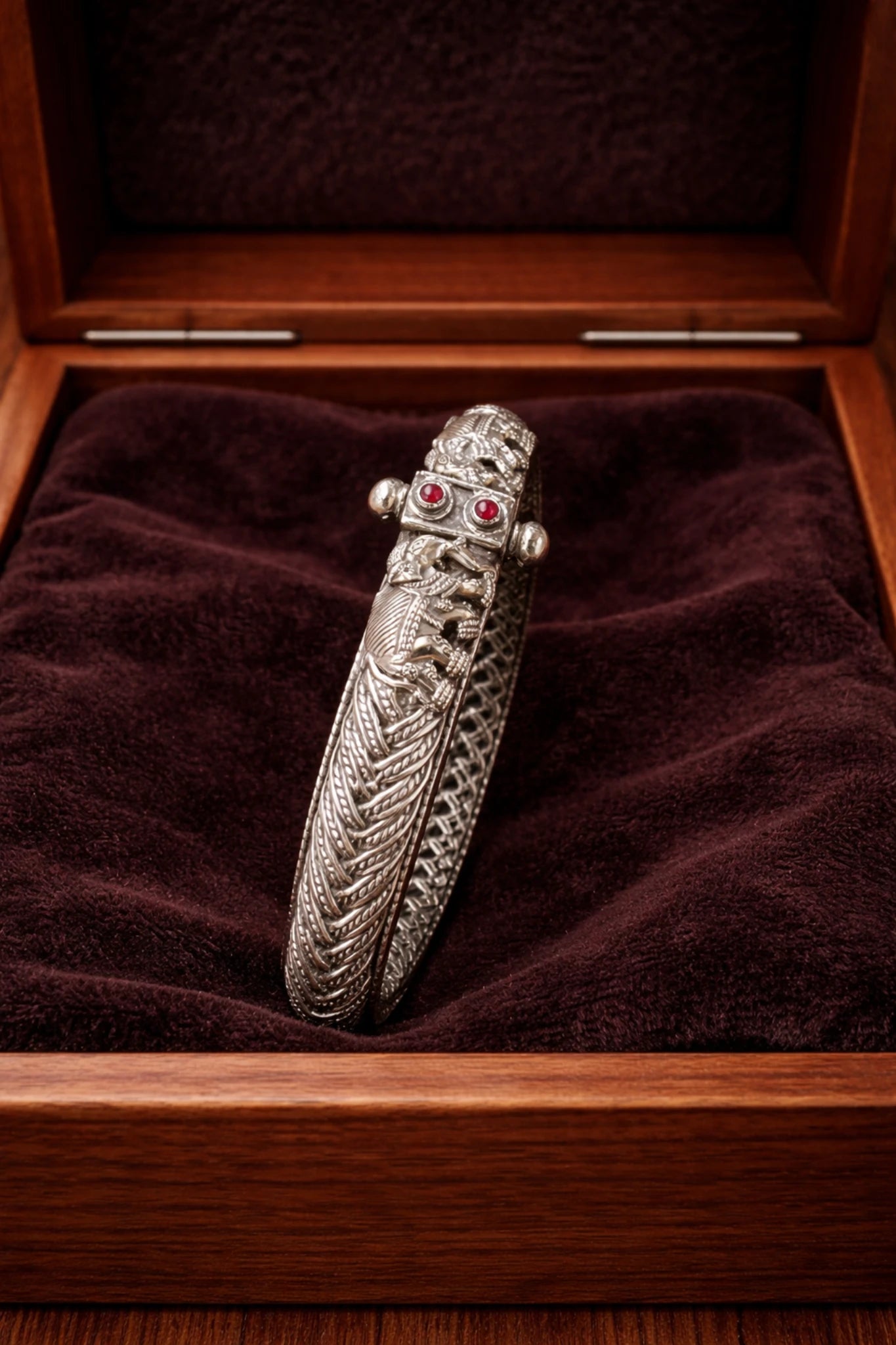 P925 Silver Vanraj Elephant Carved Silver Kada