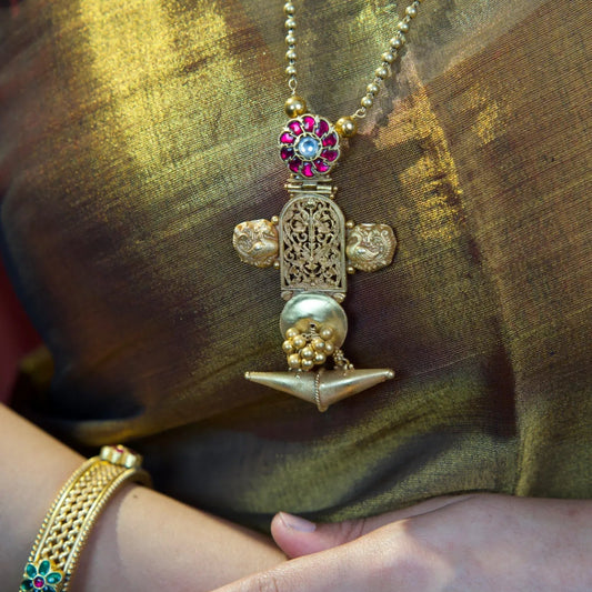 P925 Silver Heritage Temple Motif Gold Pendant