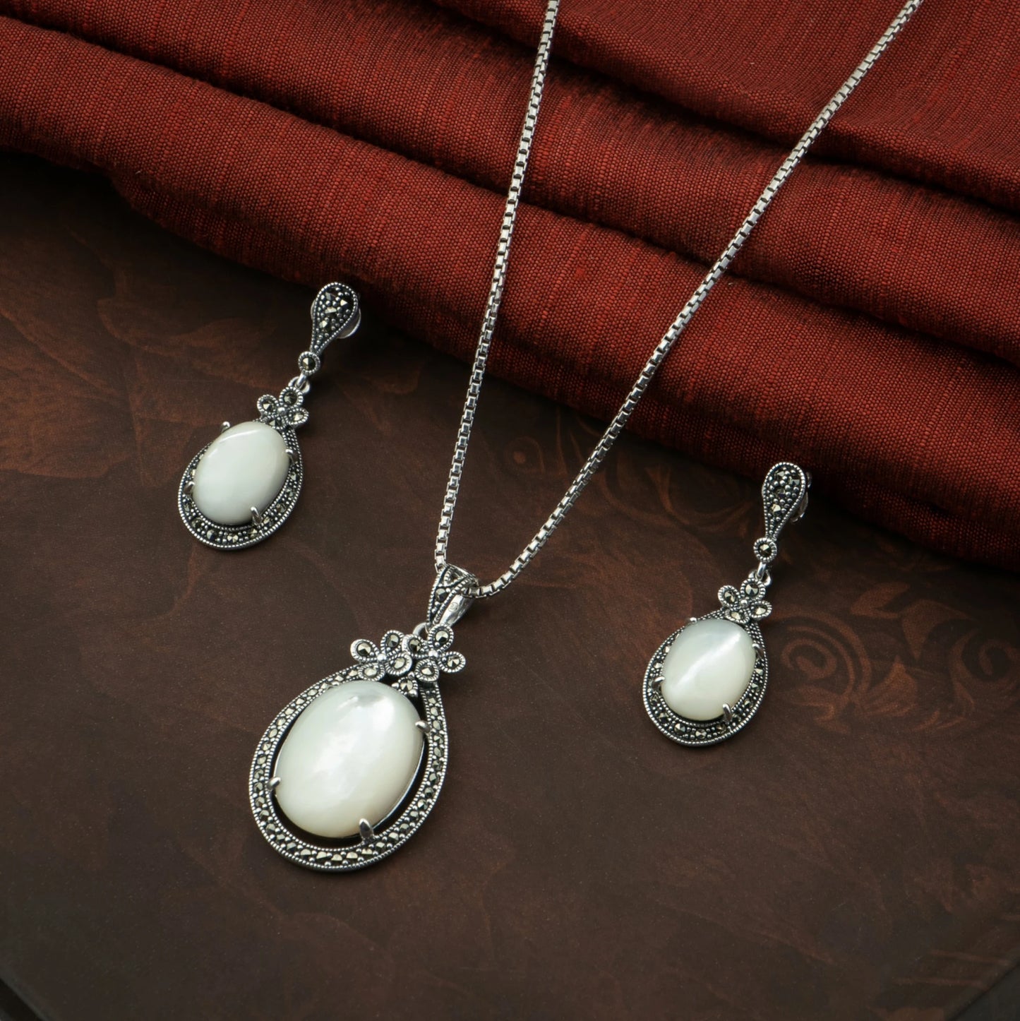 P925 Silver Marcasite Mother Of Pearl Oval Drop Set Without Chain