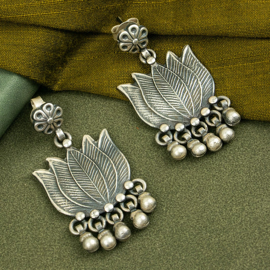 P925 Silver Kamal Leaf Drop Earrings