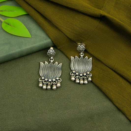 P925 Silver Kamal Leaf Drop Earrings