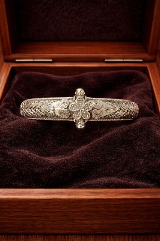 Silver Filigree Floral Heritage Single Kada
