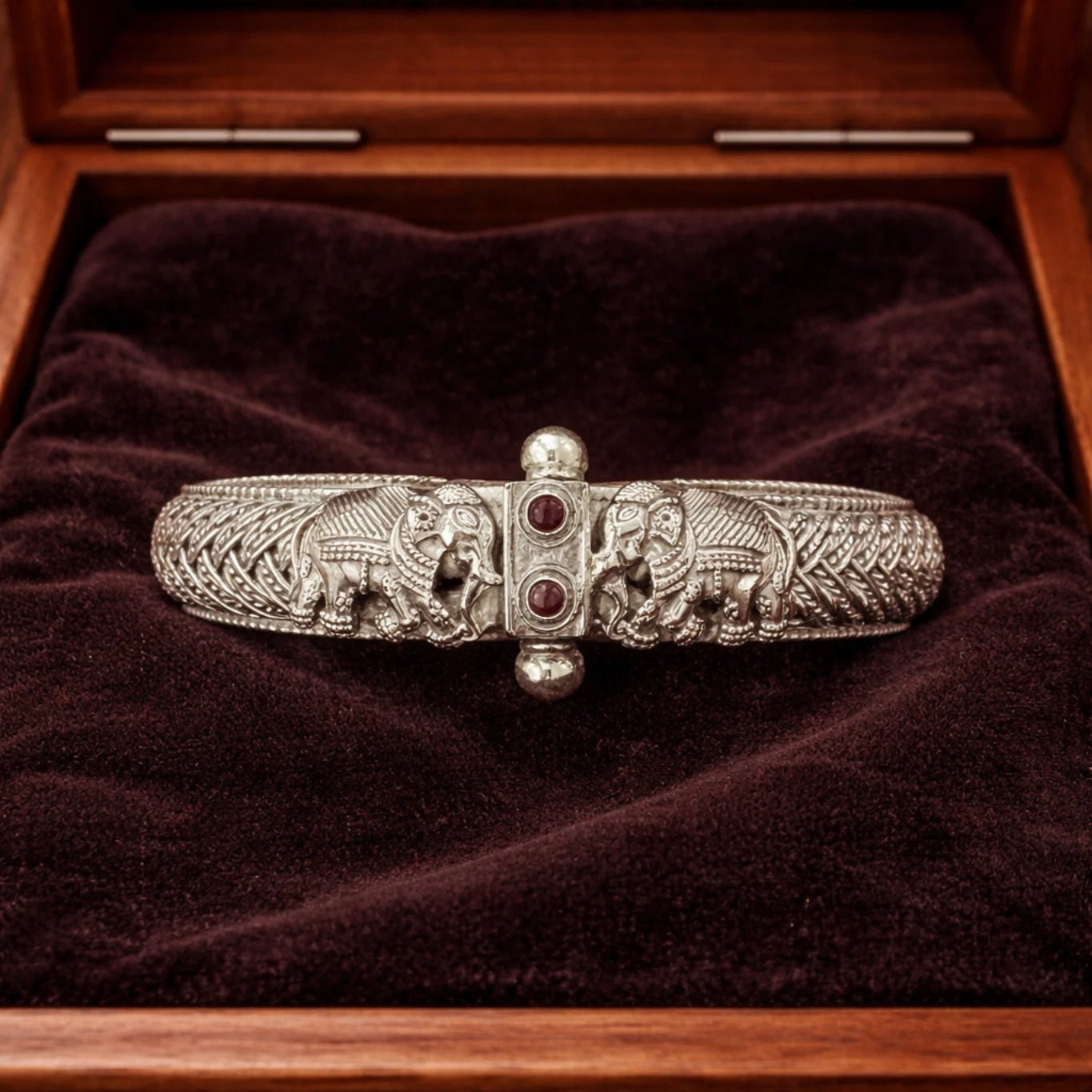 P925 Silver Vanraj Elephant Carved Silver Kada