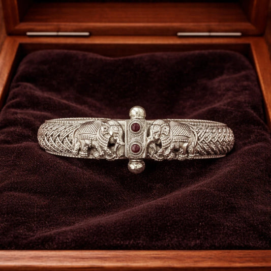 P925 Silver Vanraj Elephant Carved Silver Kada