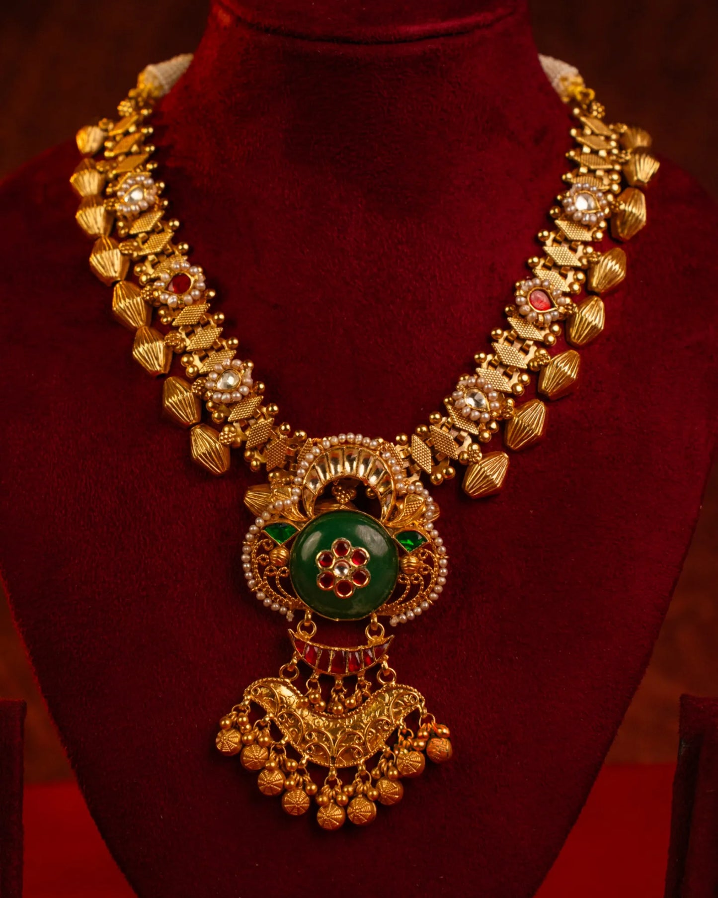P925 Silver Antique Gold Temple Necklace With Green Pendant