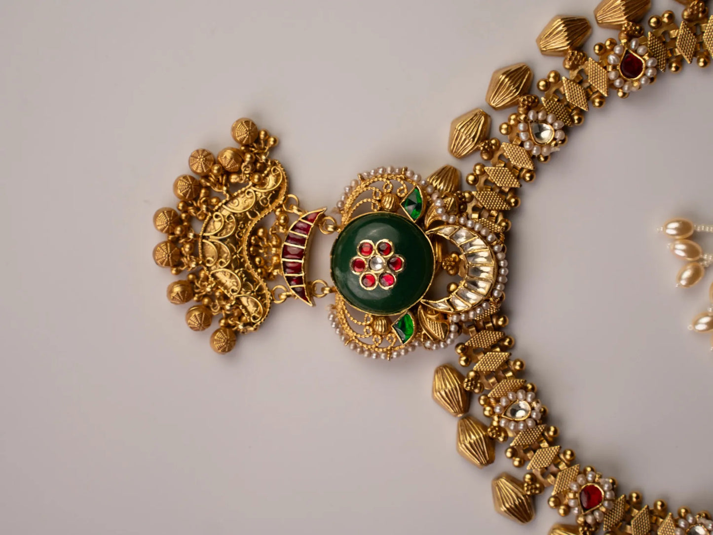 P925 Silver Antique Gold Temple Necklace With Green Pendant