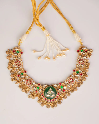 P925 Silver The Emerald Crest Necklace With Earrings