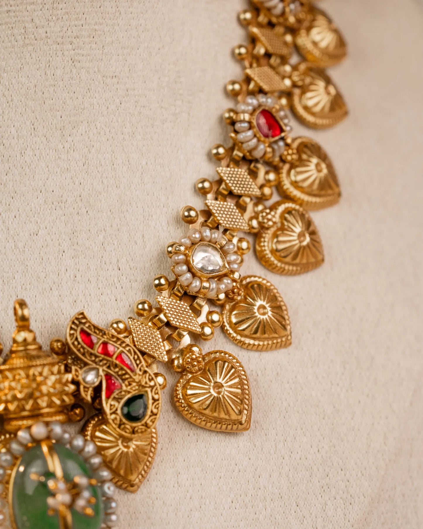 P925 Silver Emerald Temple Royale Set