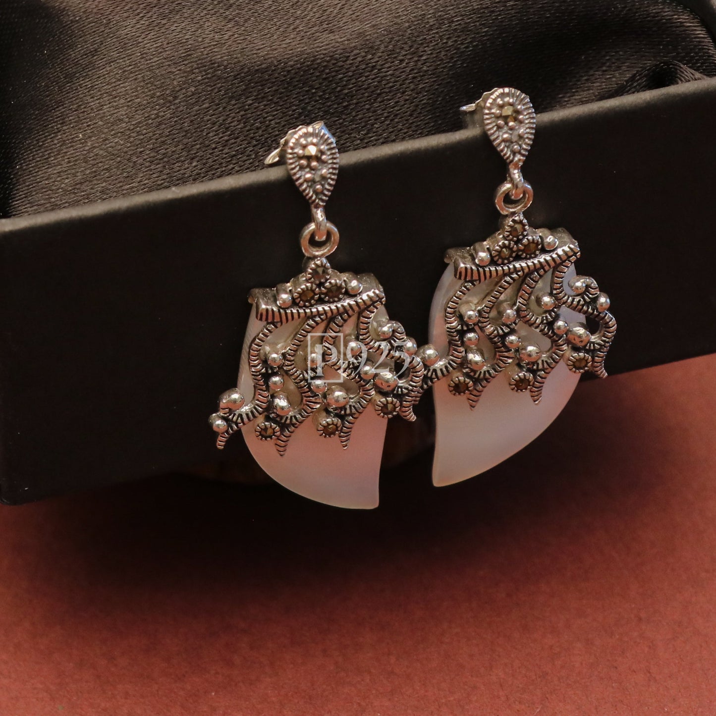 P925 White Lily Silver Earrings