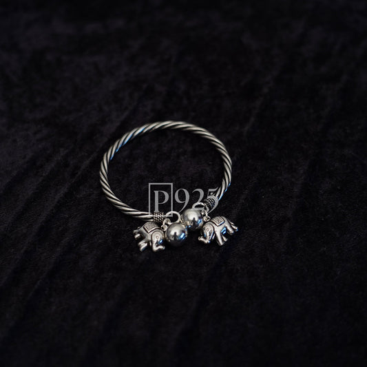 P925 Elephant Designed Silver Adjustable Bracelet