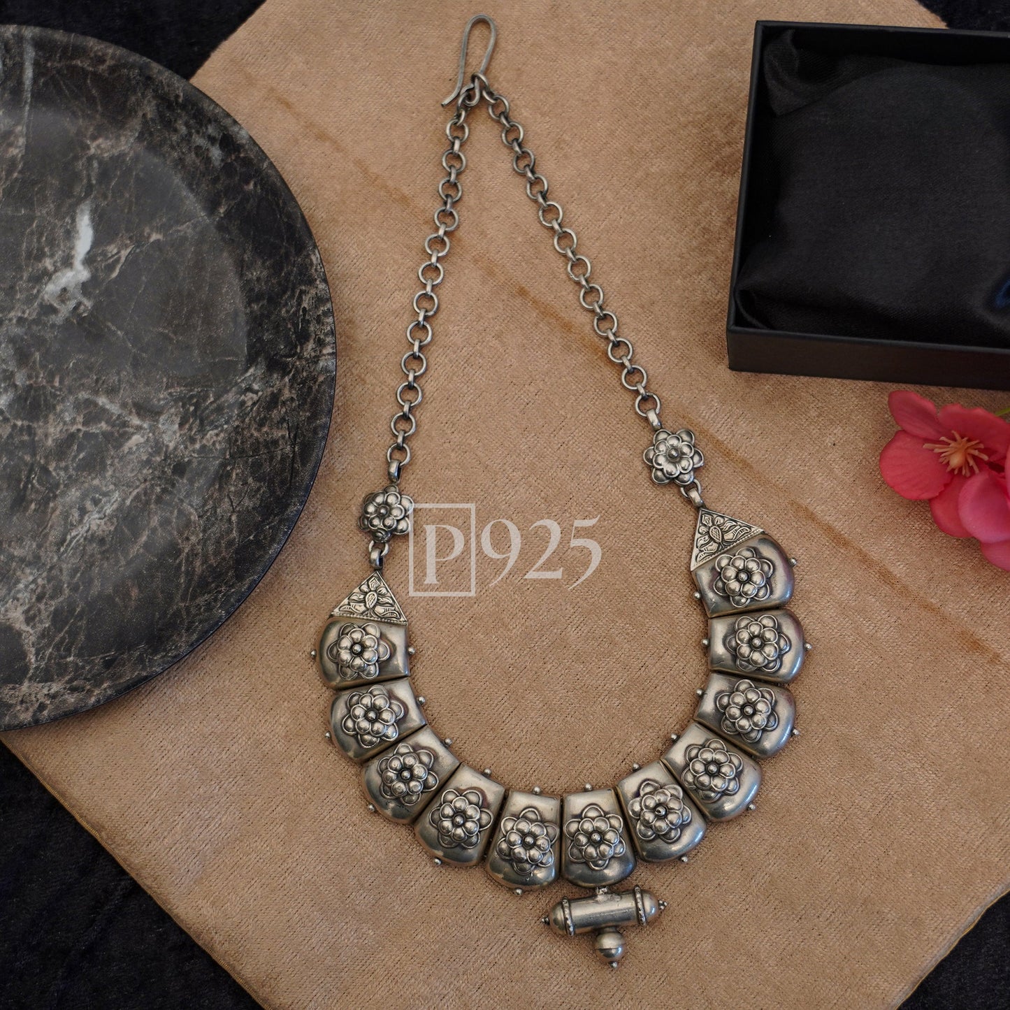 P925 Majestic Necklace with Earrings