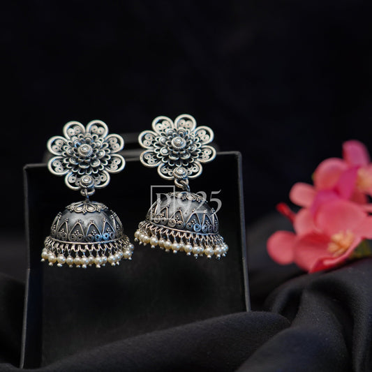 P925 Floral Silver Jhumka