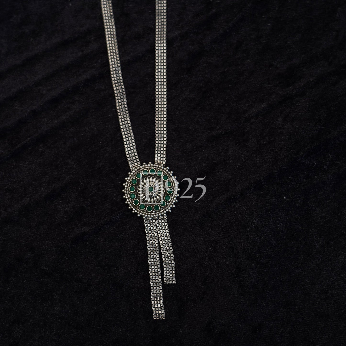 P925 Silver Classic Saaj Necklace with Green Stones