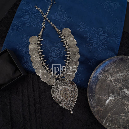 P925 Artsy Coin Vintage Neckpiece