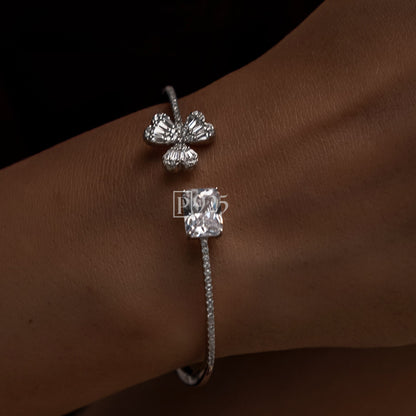 P925 Stylish Spade Silver Bracelet