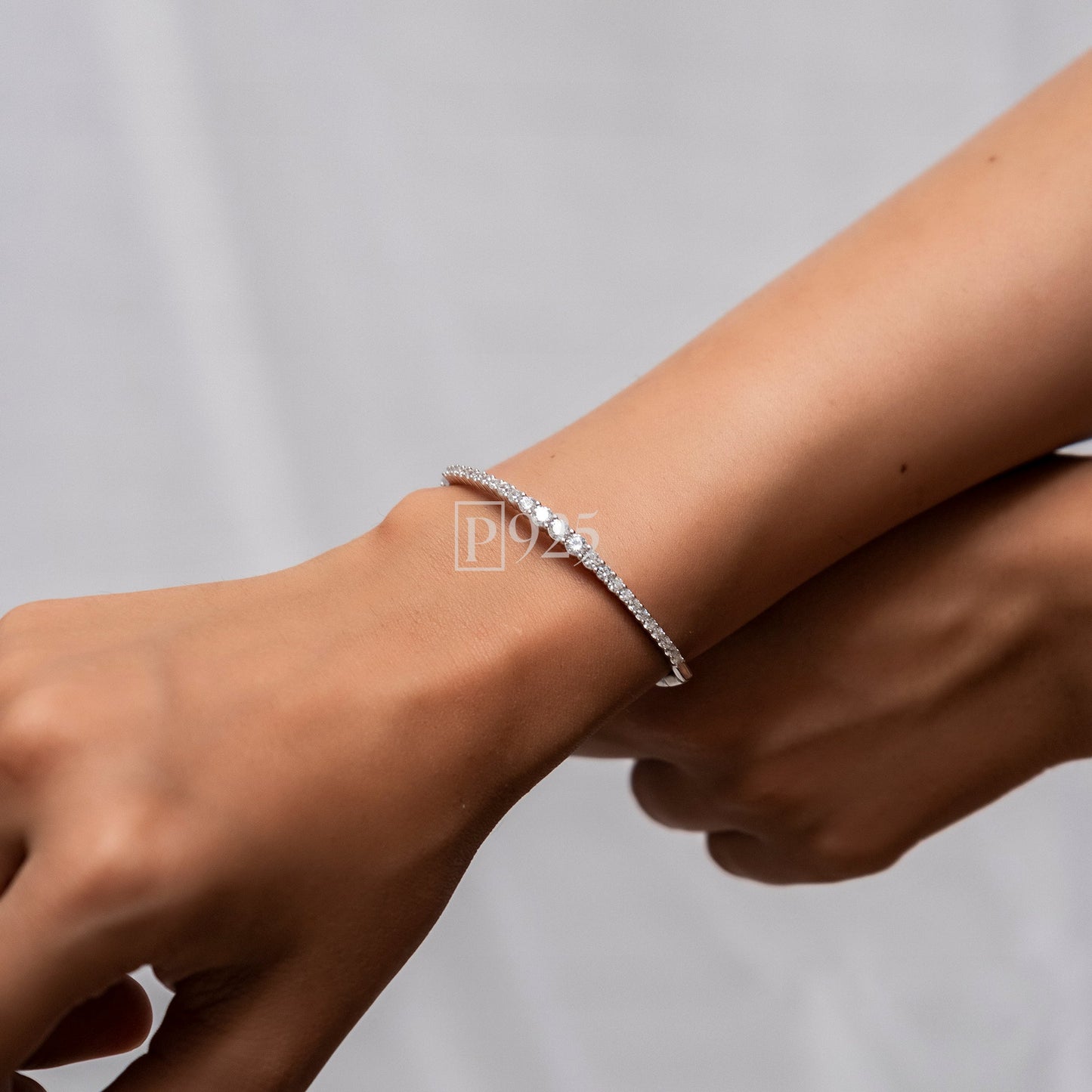 P925 silver glamorous solitaires loose bracelet