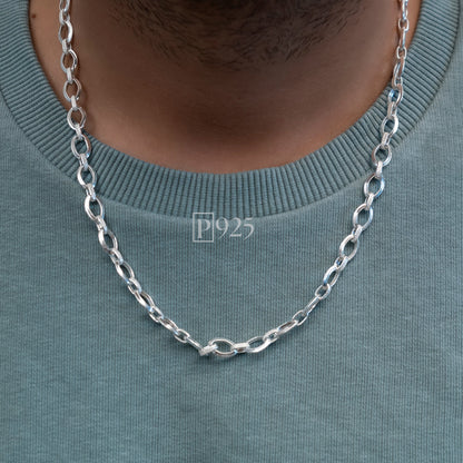 P925 silver sleek light weight men chain