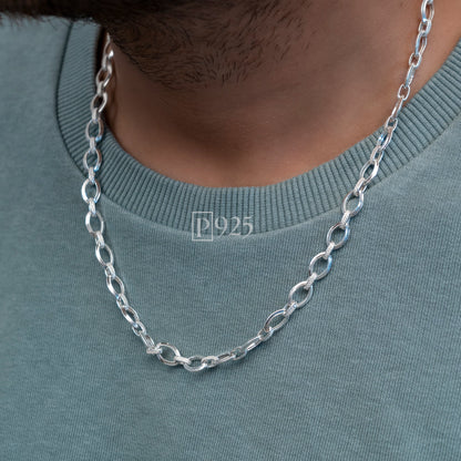 P925 silver sleek light weight men chain