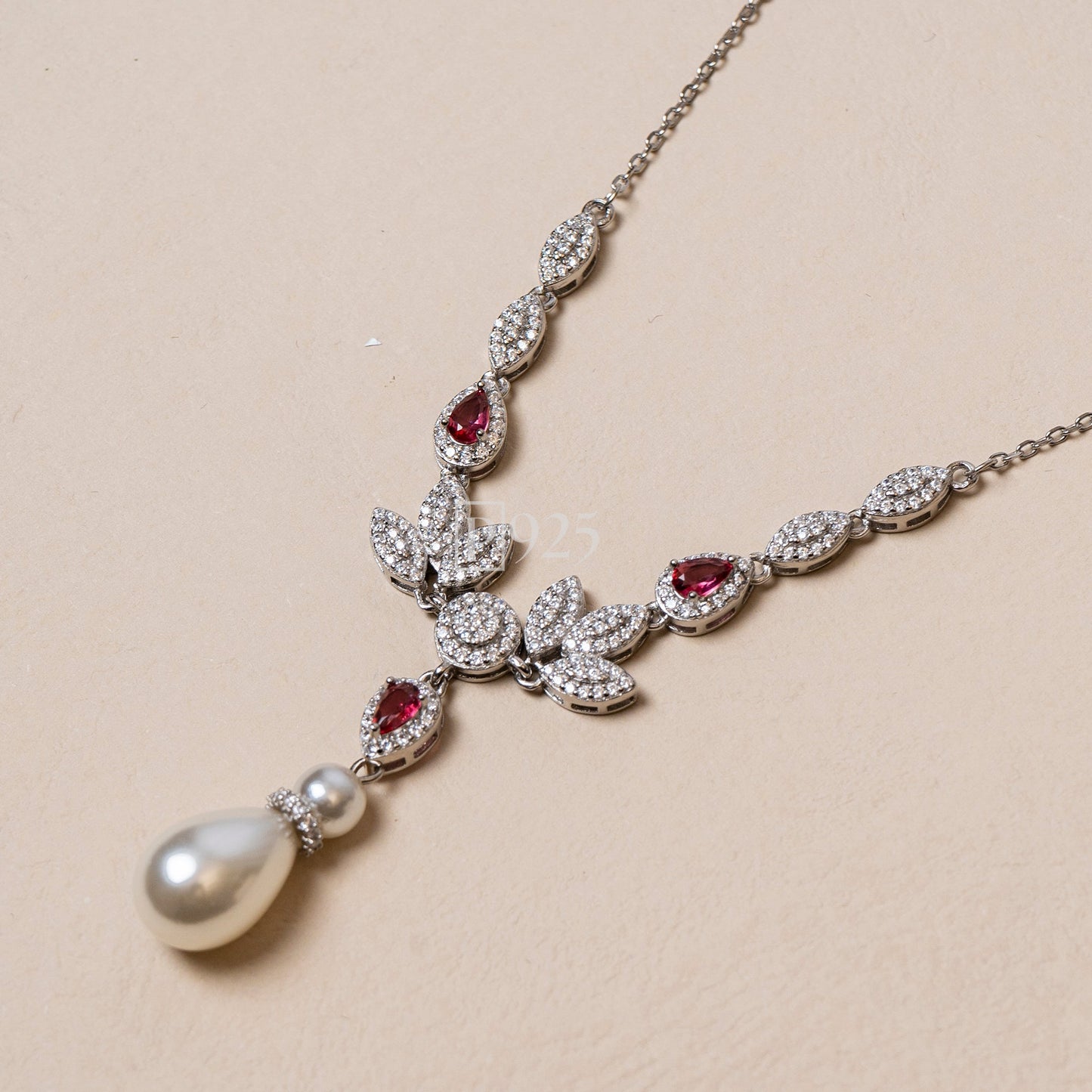 P925 Silver The Simple Sophistication cz diamond necklace