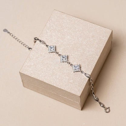 P925 Silver diamond shape bracelet