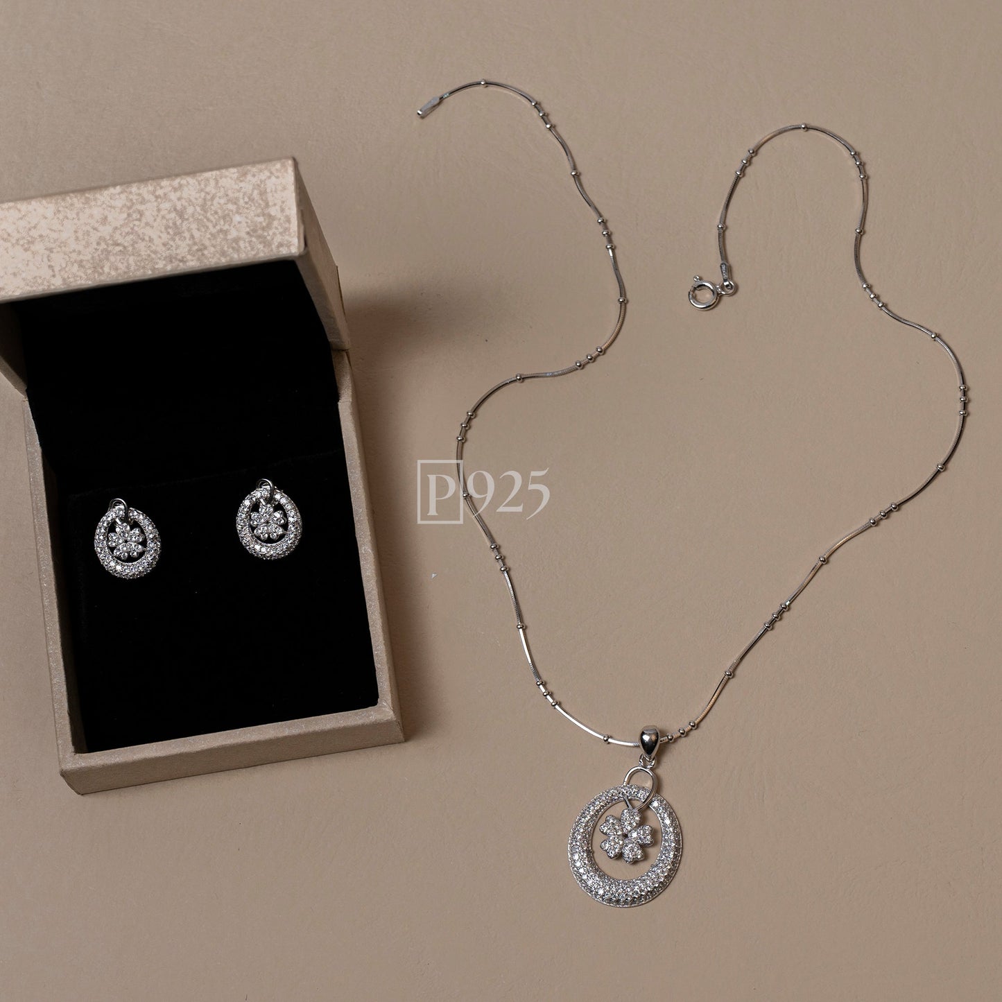 P925 Silver diamond flower pendant set