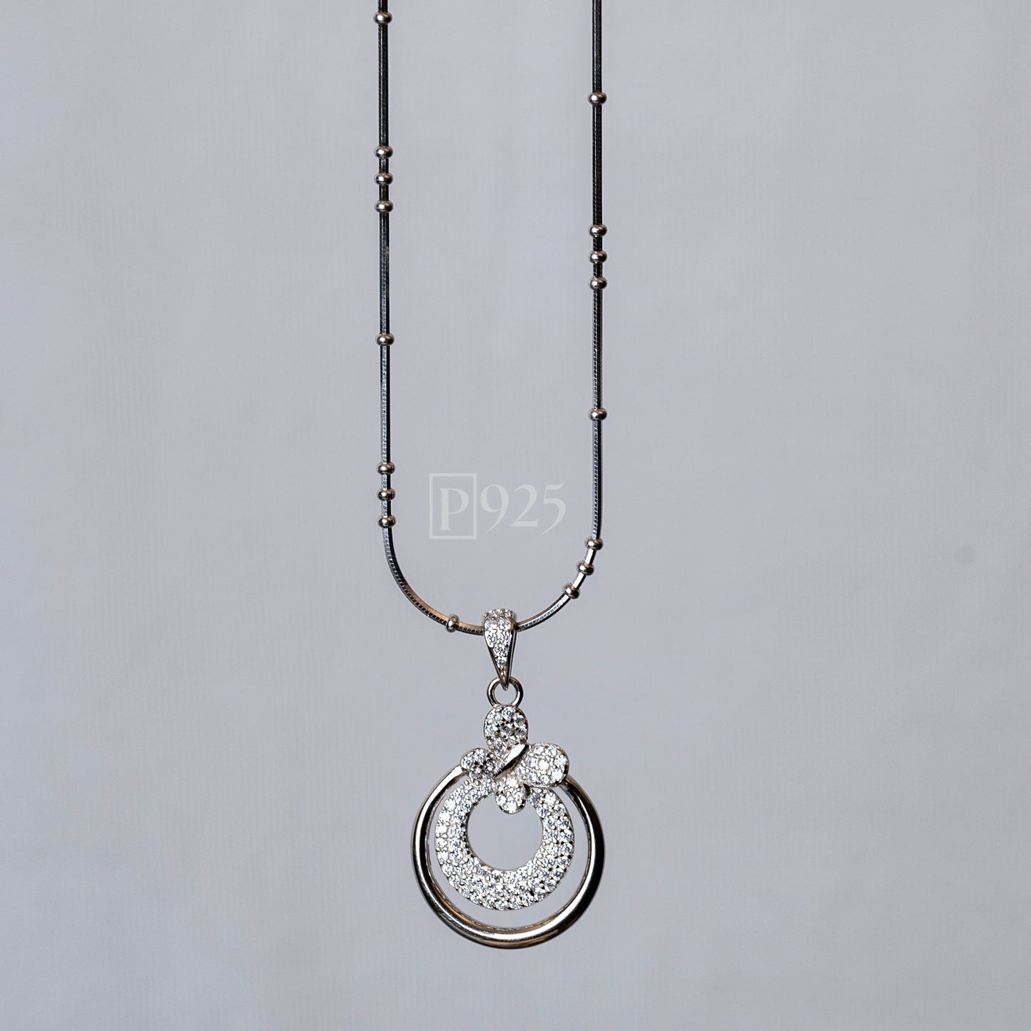 P925 Silver Shimmering diamond pendant set