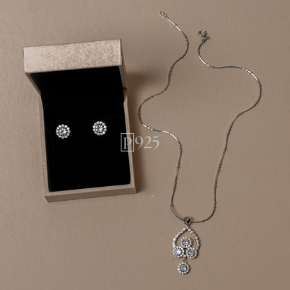 P925 Silver The Sparkling Solitaire pendant set