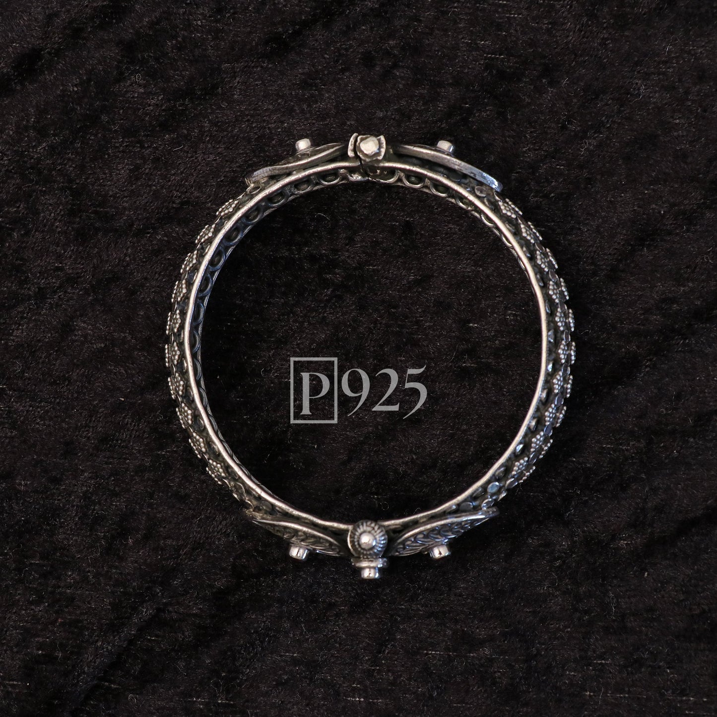 P925 Beauty Bella Bangles