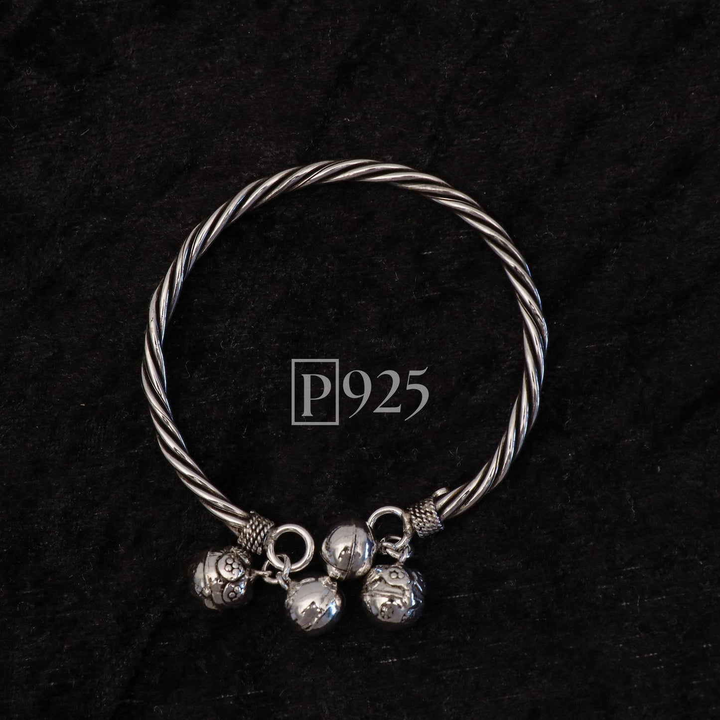 P925 Delicate Single Kada With Silver Beads