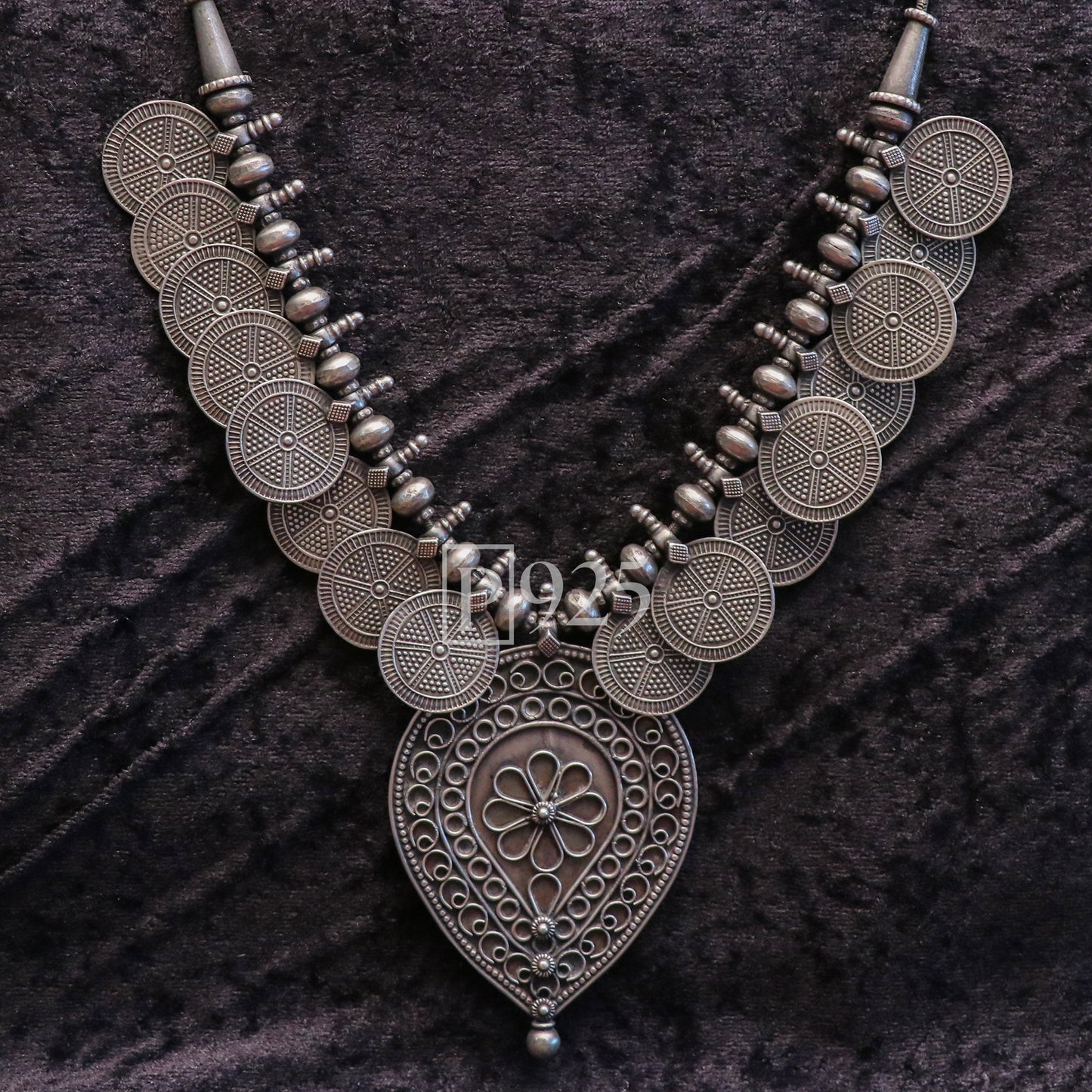 P925 Artsy Coin Vintage Neckpiece