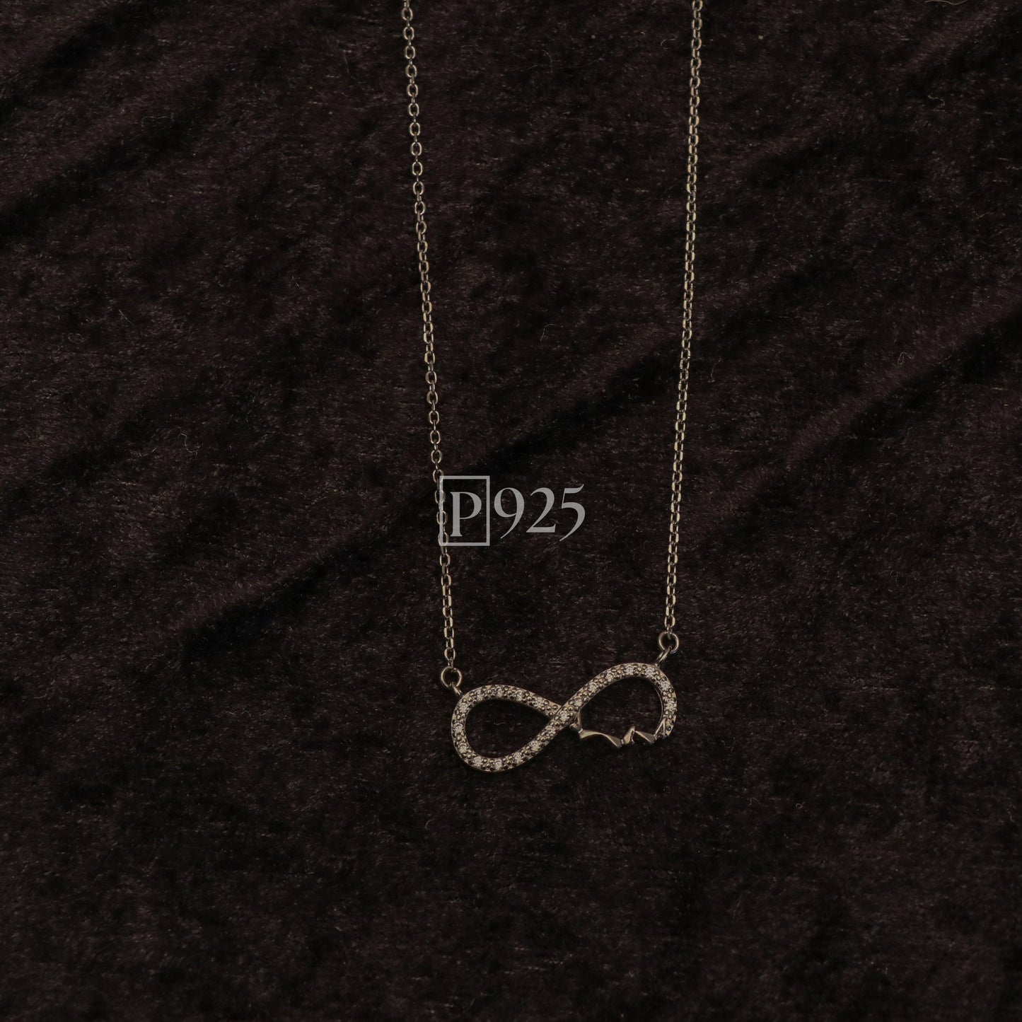 P925 Infinite Hearbeat Silver Chain