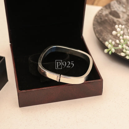 P925 Square Solitaire Bracelet