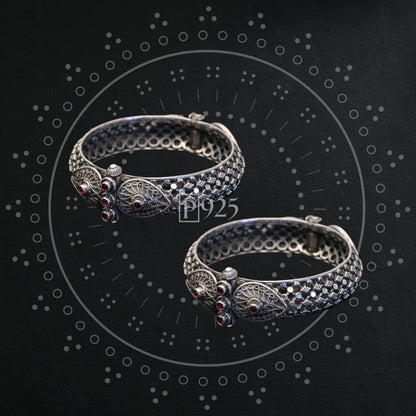 P925 Beauty Bella Bangles